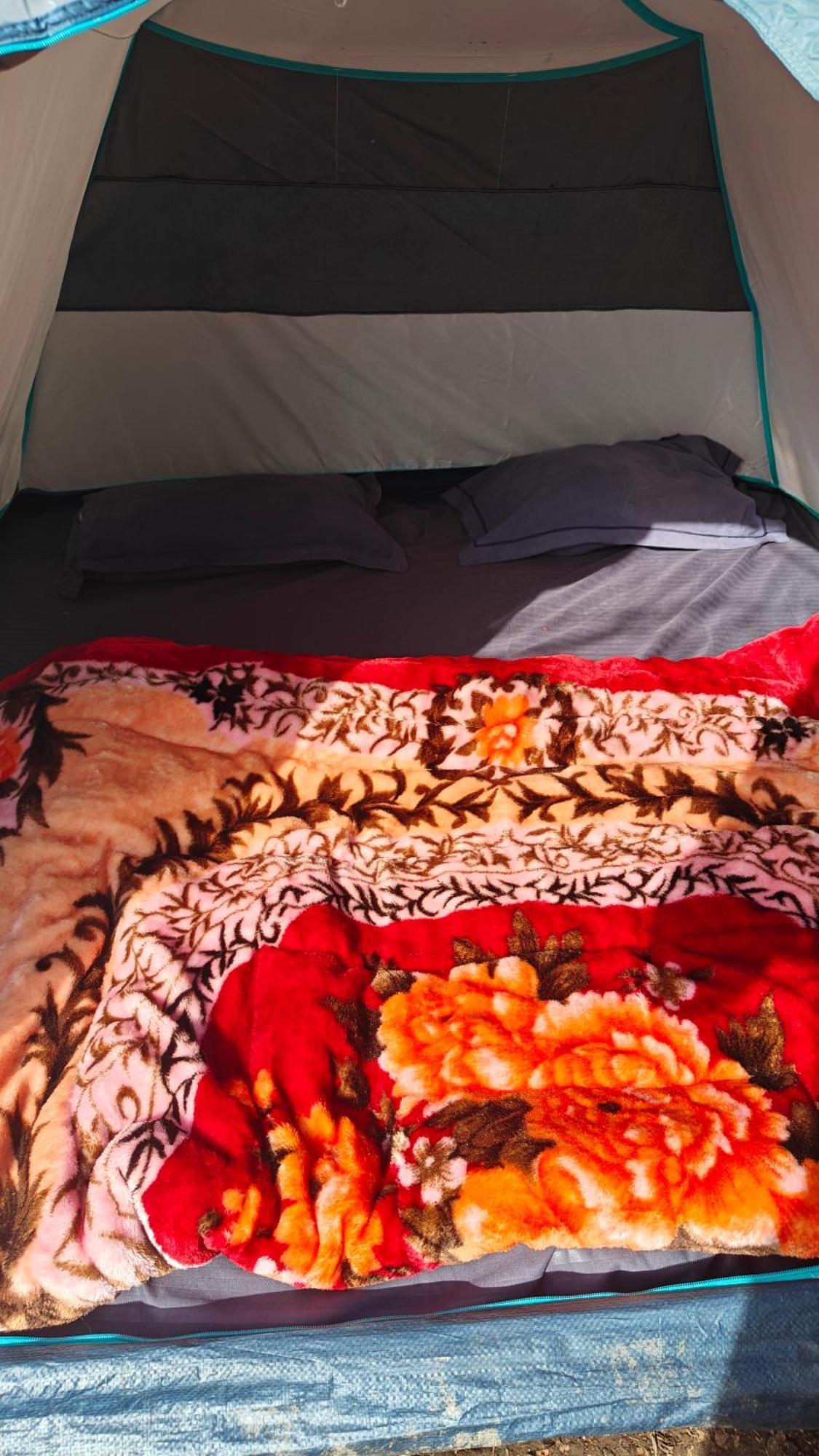 Basecamp Manali Hostel Room photo